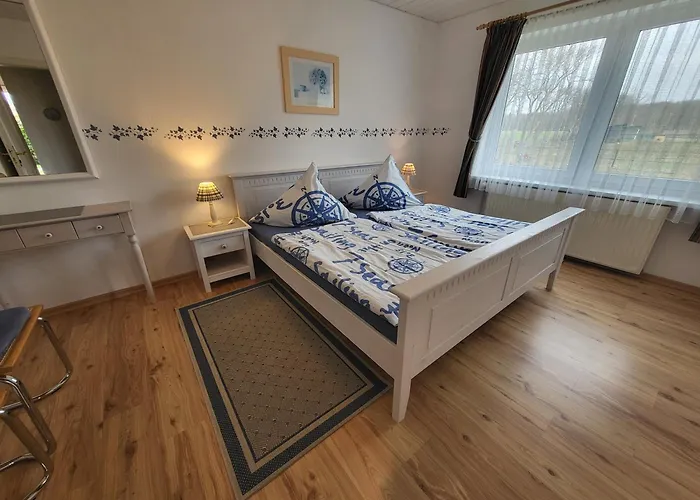 Haus Ruhewinkel, 2 * Alkersum